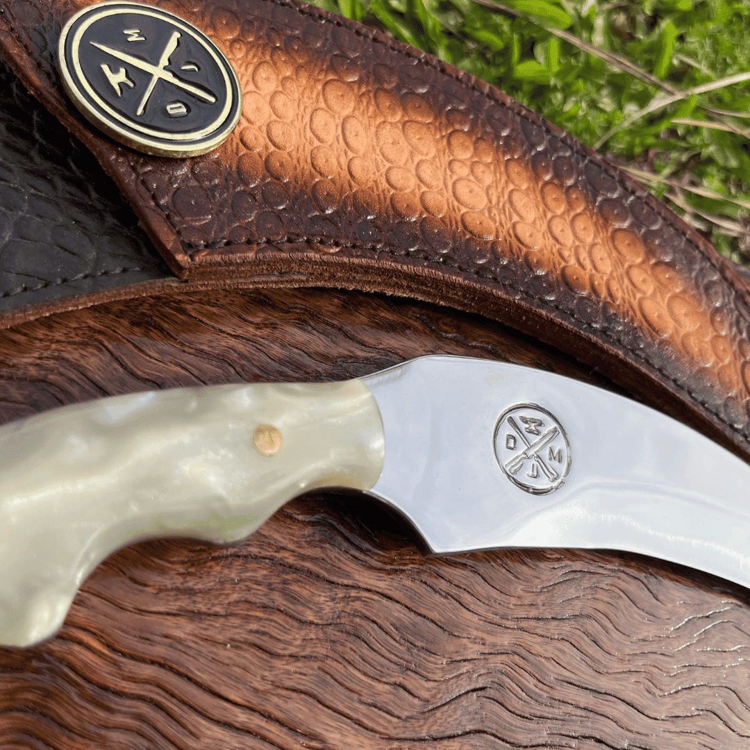 Karambit Mármore Branco 25cm + Bainha